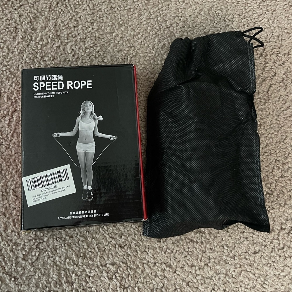Gold Lightweight Speed Jump Rope w/ Cushioned Grips